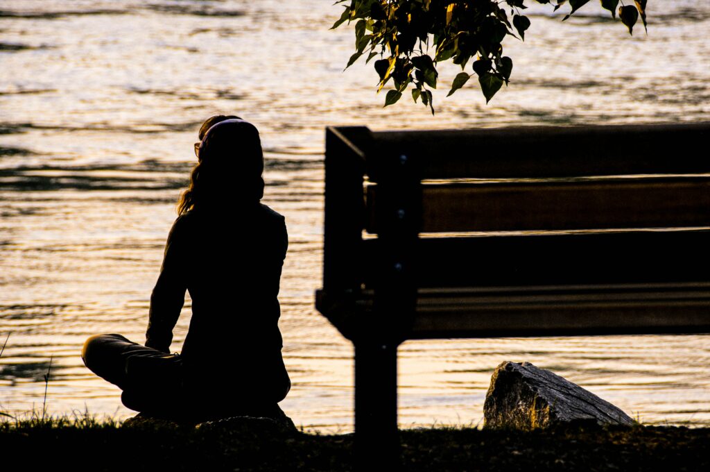 Vad är Skillnaden Mellan Guidad Och Oguidad Meditation?